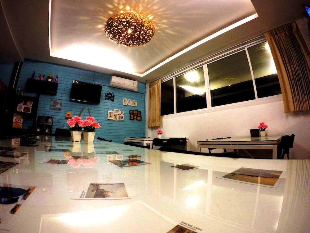 Фото At We Patong Guest House