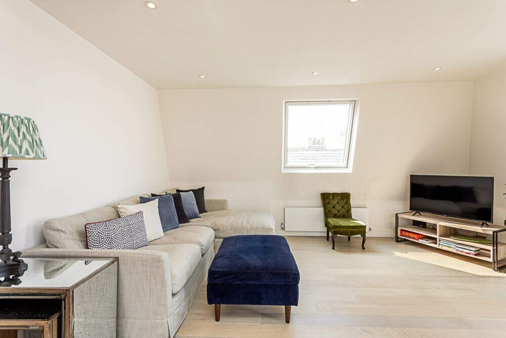 Фото Bright and Spacious Penthouse With Terrace