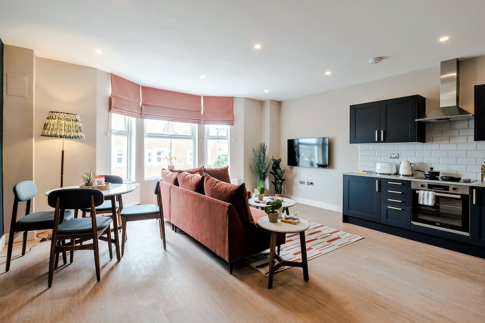 Фото Your Apartment Shepherd's Bush