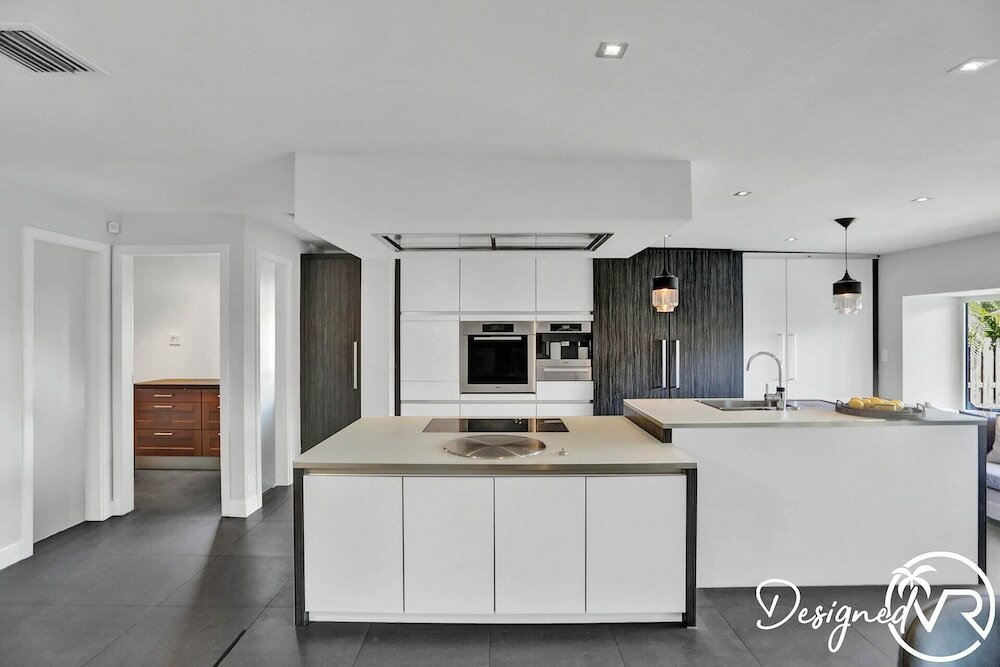 Фото Stunning 5 Br with Heated Pool & Gaming