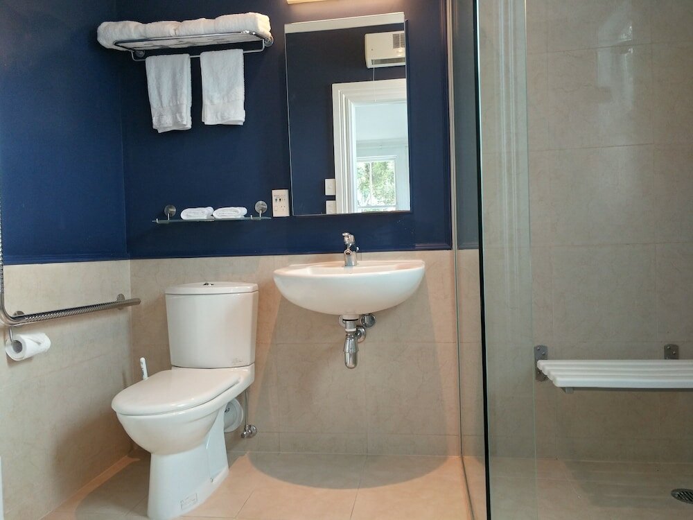 Фото Western Springs Villa