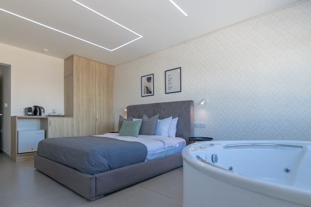 Фото Phaedrus Living Plateia Suite Verde