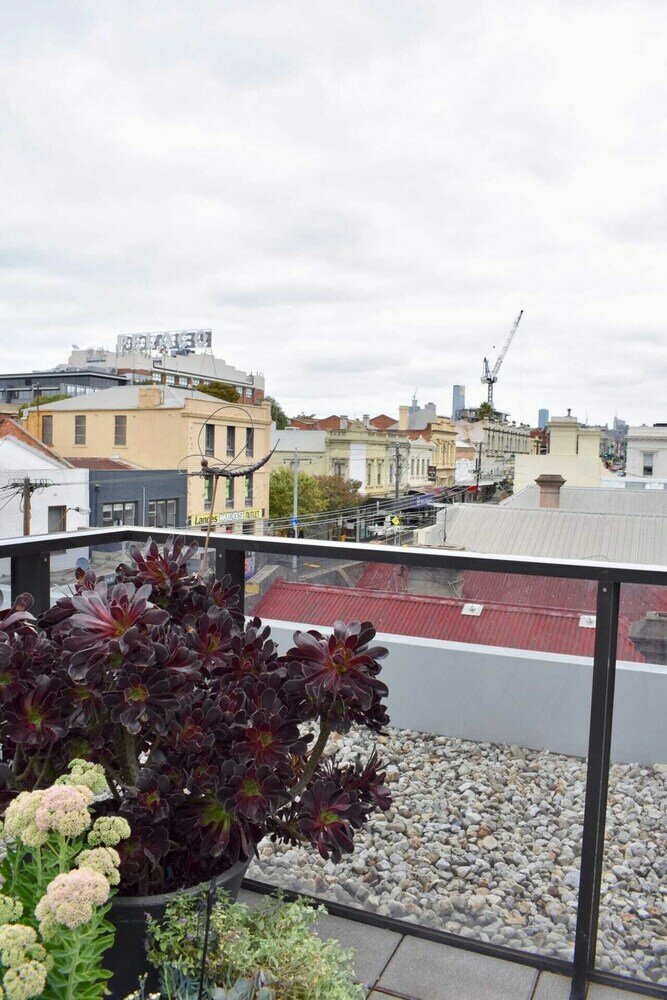 Фото Stylish 1 Bedroom Apartment in Bustling Richmond