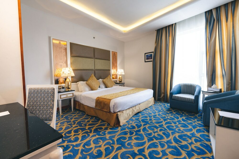 Фото Platinum Alkhamseen