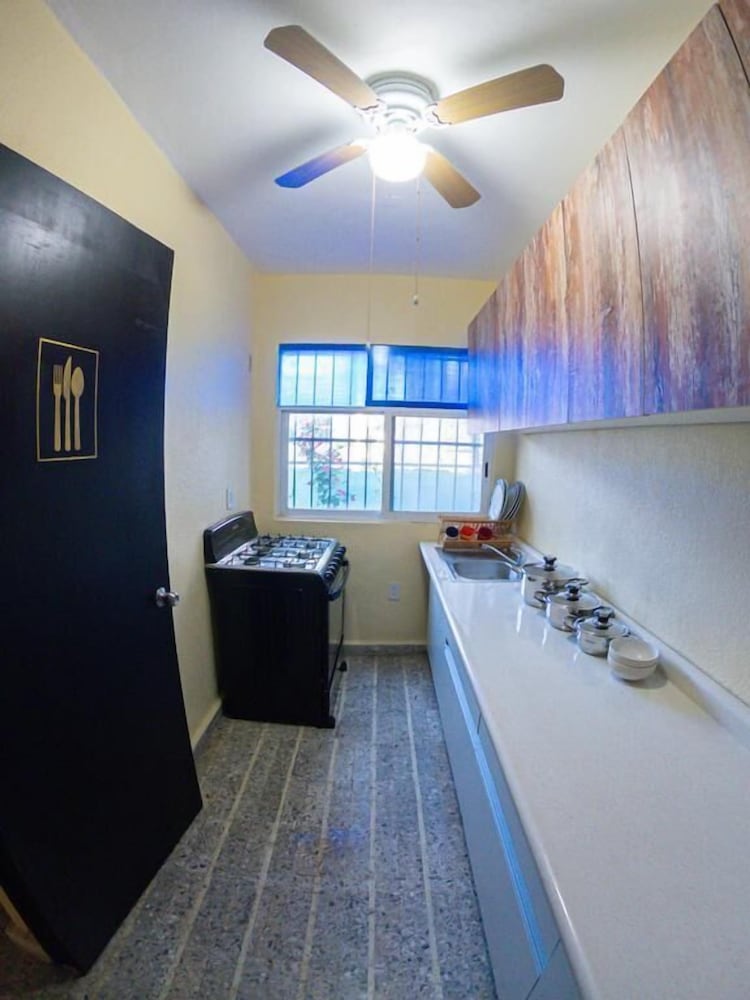 Фото Royal Honey Hostel