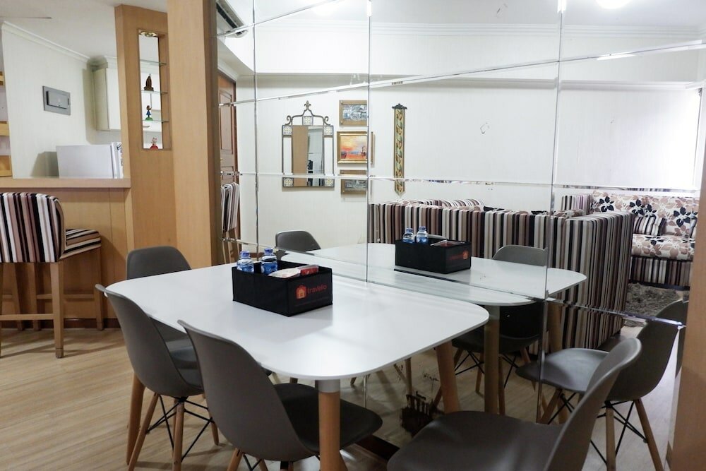 Фото 3BR Apartment at Sudirman Condominum Tower By Travelio