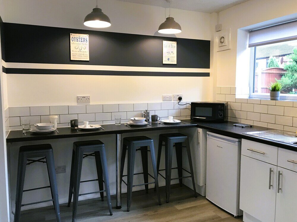 Фото Modern 3-bed House With Parking Bamber Bridge, Preston