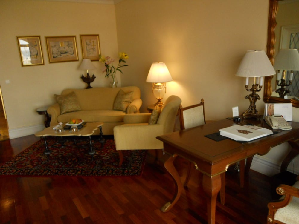 Фото The Leela Palace Bengaluru