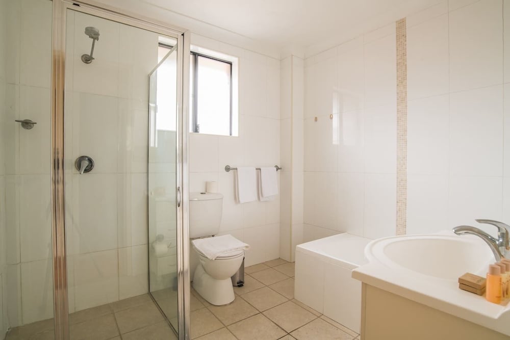 Фото True Comfort! 3bed2bath Apt Near Ashfield Station!