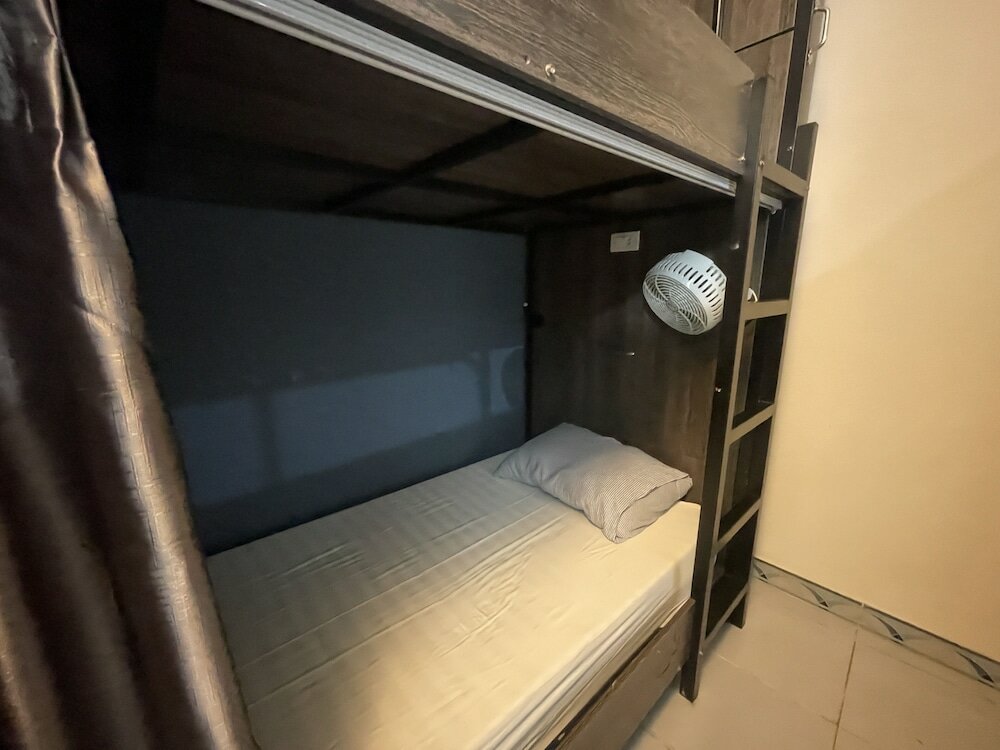 Фото Sword Lake Hostel