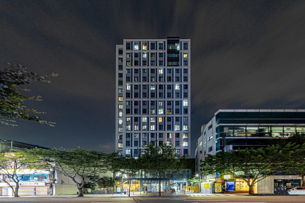 Фото Urbanstay Myeongdong