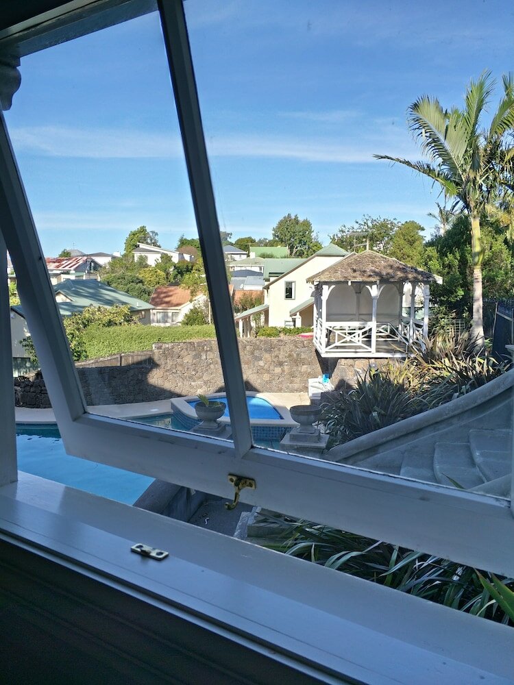 Фото Western Springs Villa