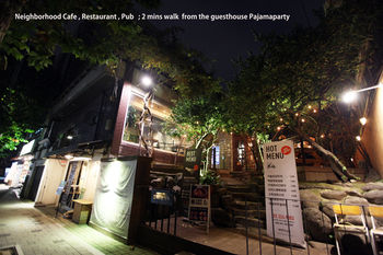 Фото Hongdae Guesthouse Pajamaparty - Hostel