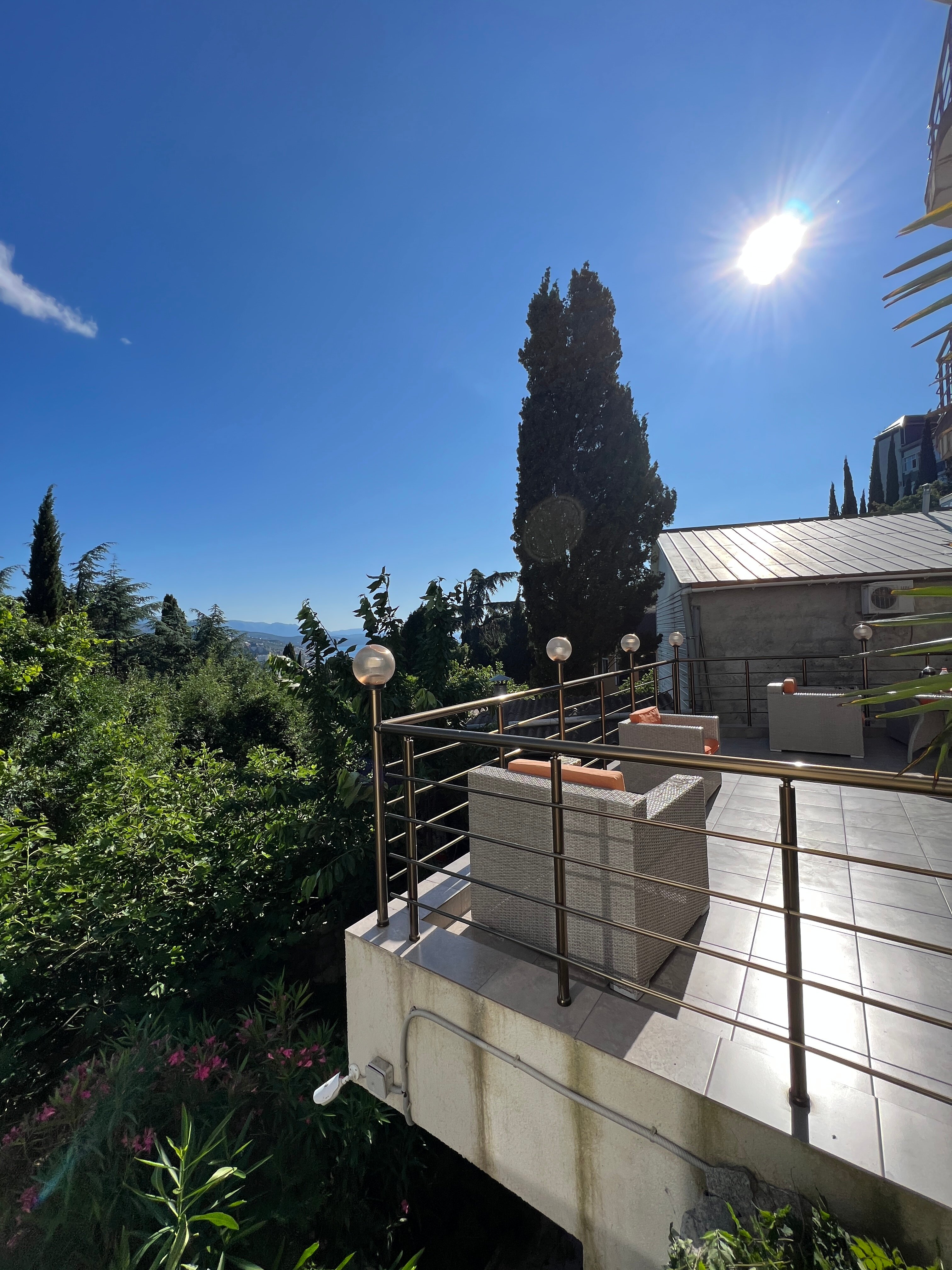 Фото Алушта на ладони