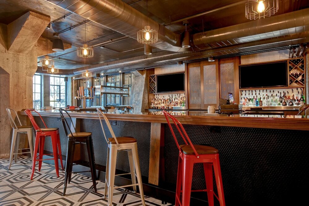 Фото Embassy Suites by Hilton Rockford Riverfront