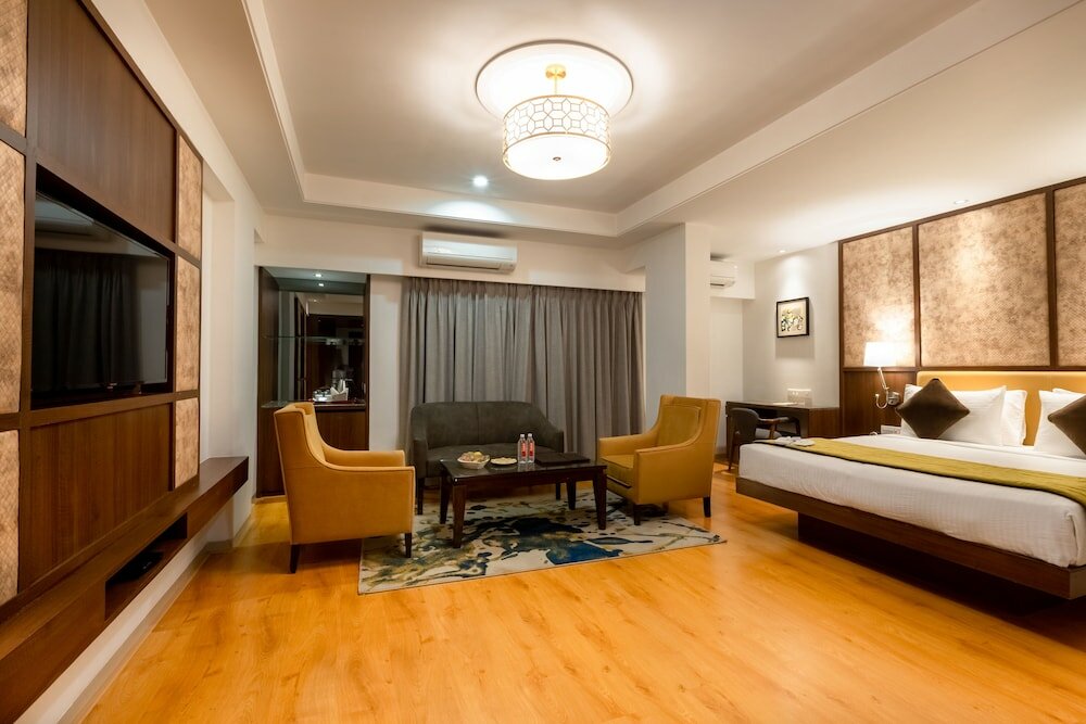 Фото Hotel Express Inn