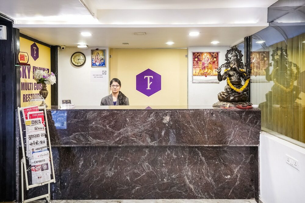 Фото Capital O 48482 Hotel Tribecca Inn