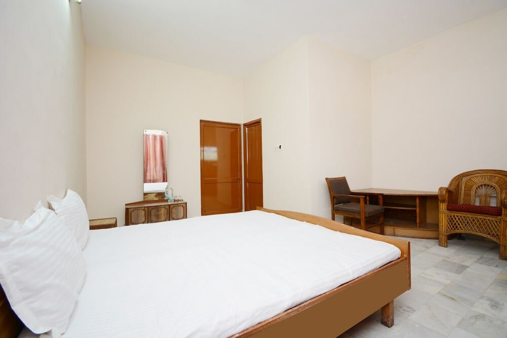 Фото Oyo 37159 Hotel Tanveer