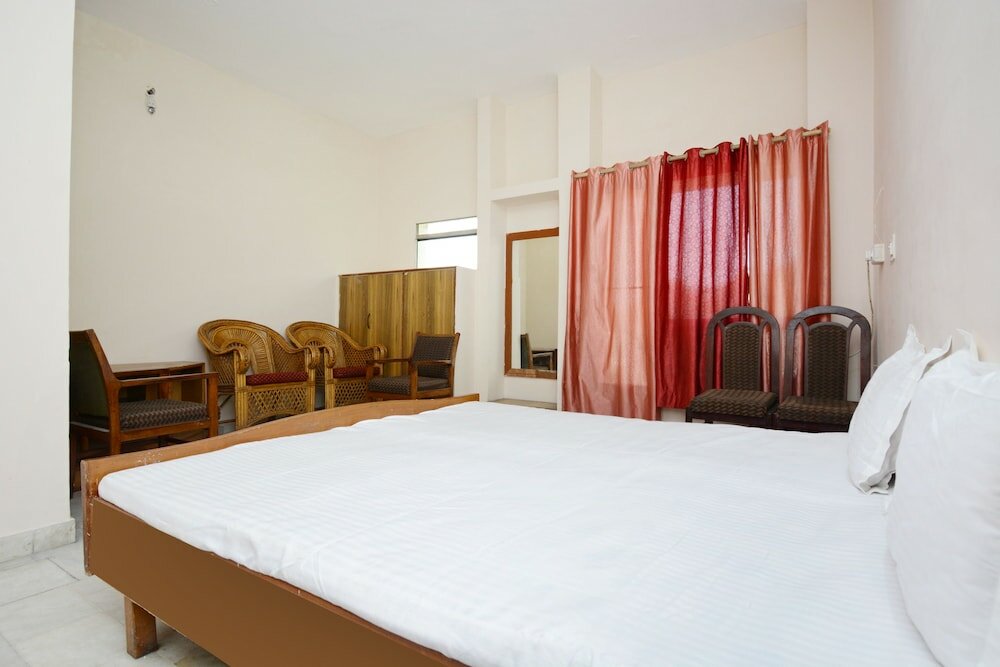 Фото Oyo 37159 Hotel Tanveer