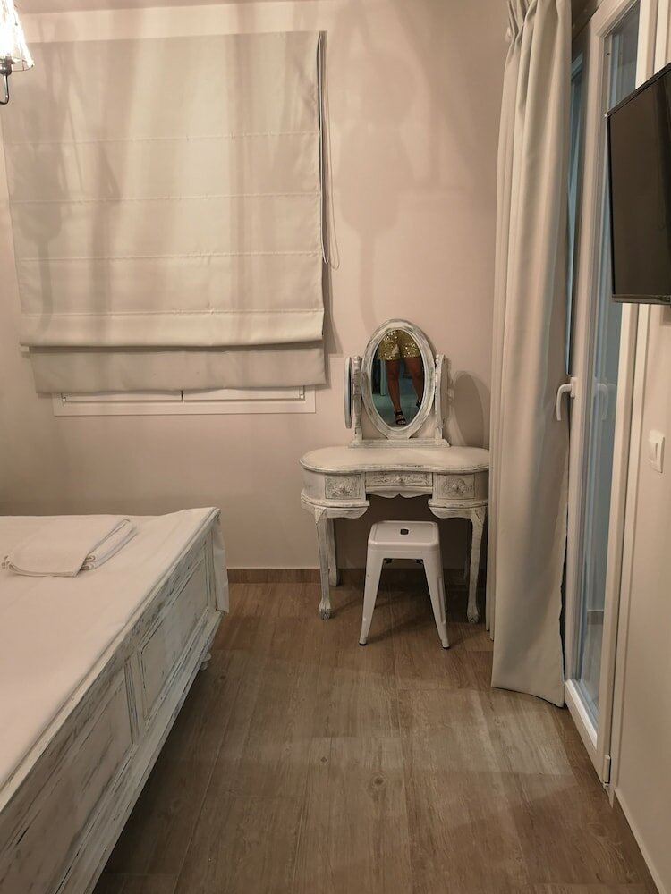 Фото Ammos Luxury Suites