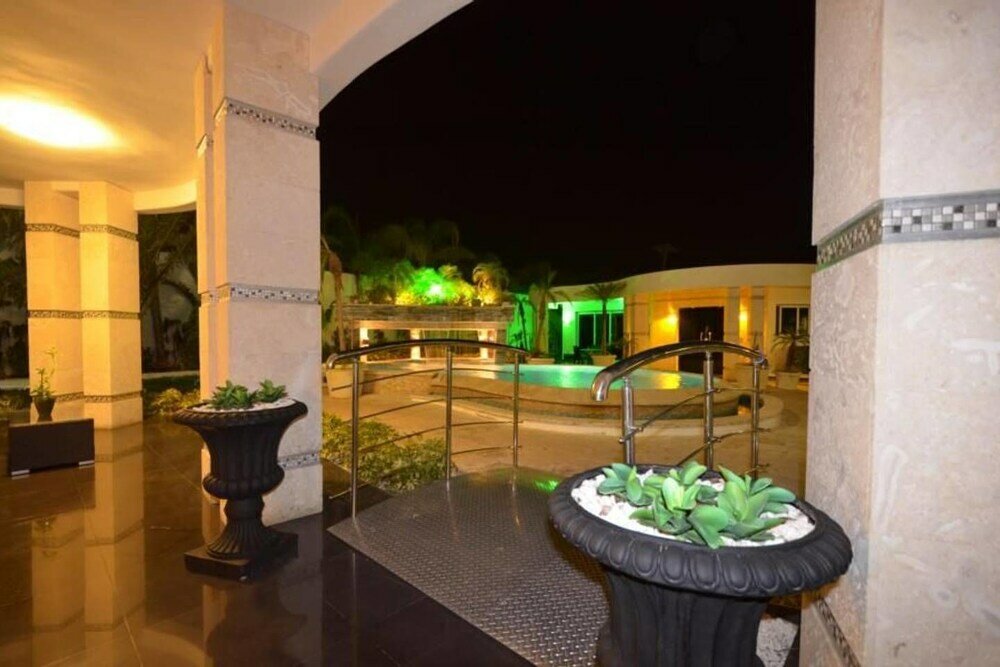 Фото Luxury Villa in Sosua Center - 7 Beds/7 Baths