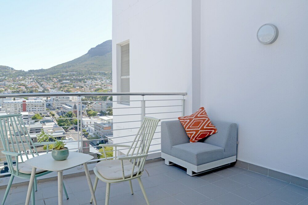 Фото Naomi by Stay Amazing