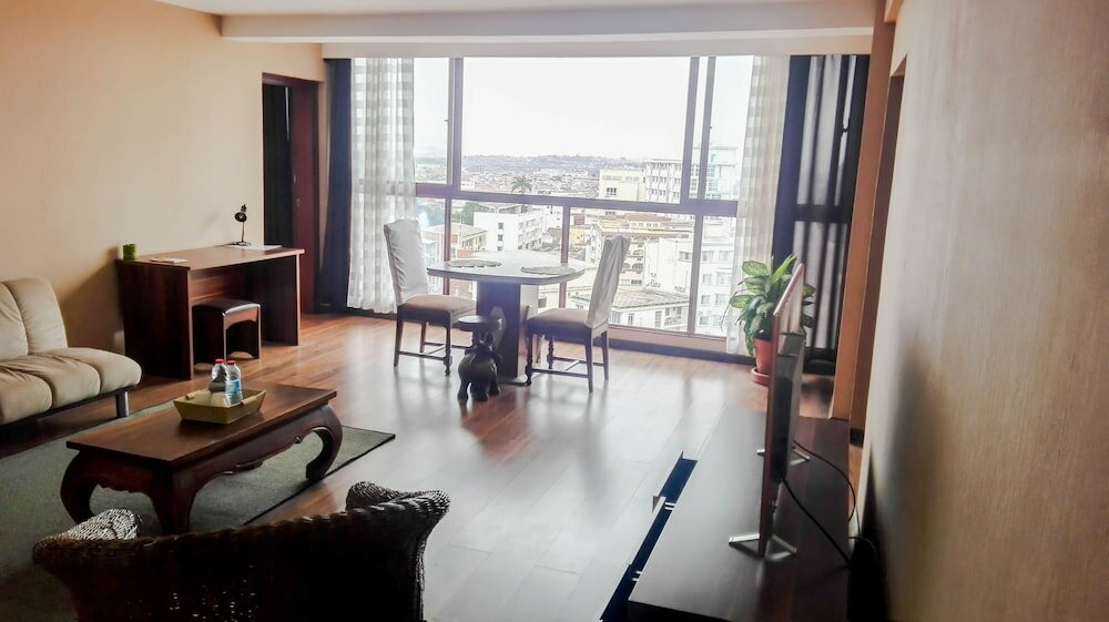 Фото Grand Appart' Antaninarenina