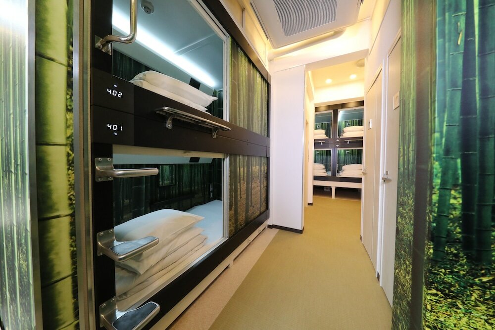 Фото Shibuya Capsule Bamboo Hotel