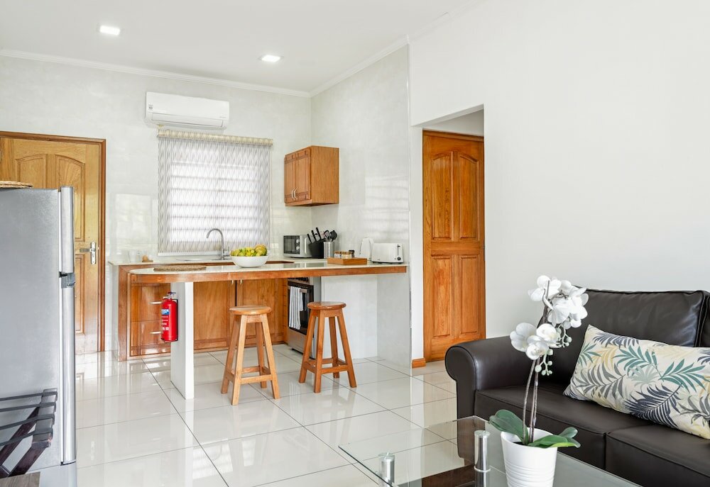 Фото Creole Breeze Self Catering Apartments