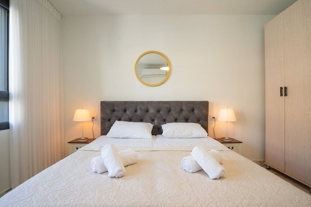 Фото Eshel Suites