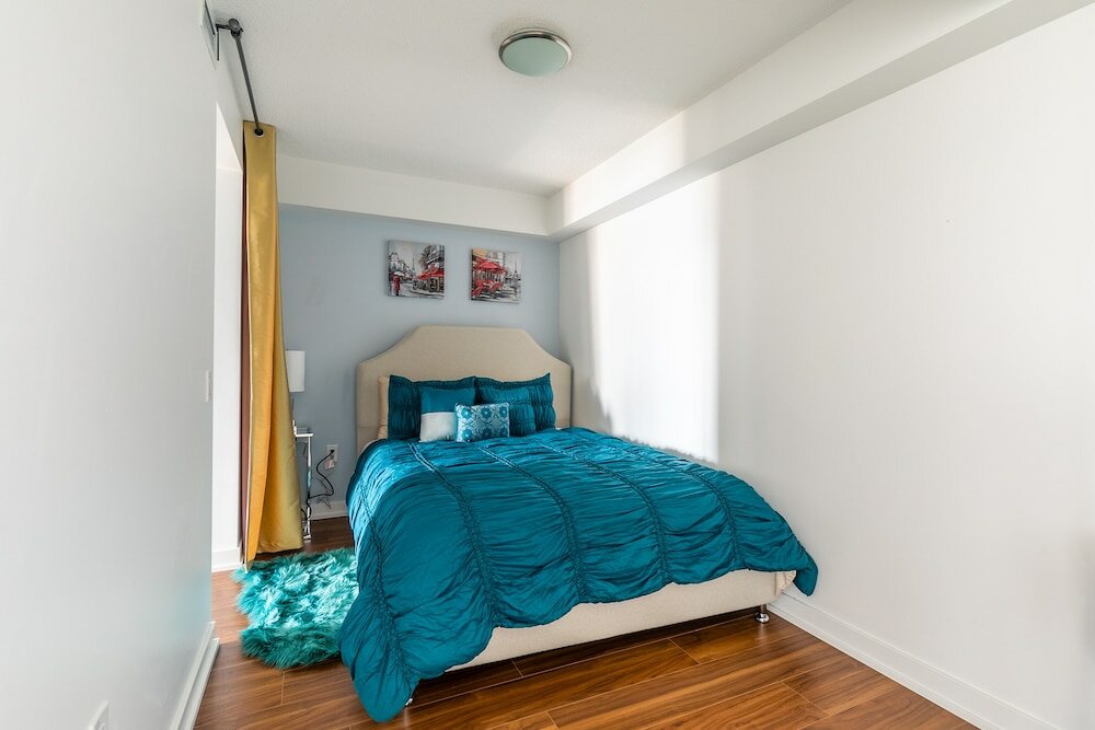 Фото Simply Comfort Stunning Downtown Condos