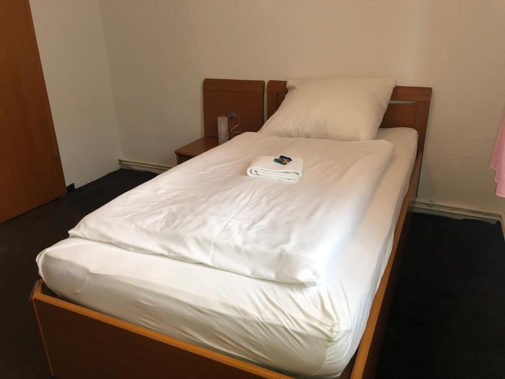 Фото Hotel Mivano Lehrte