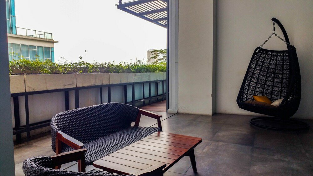 Фото Chic 1br Brooklyn Apartment near Ikea Alam Sutera