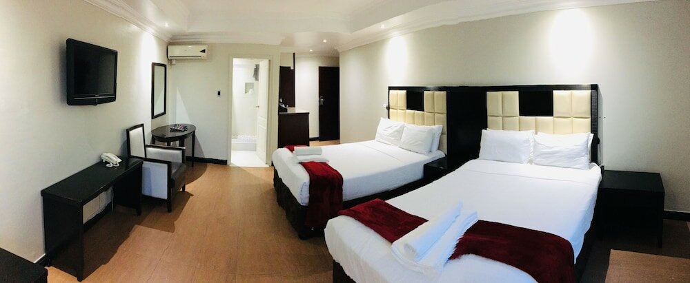 Фото Al Hamra Hotel