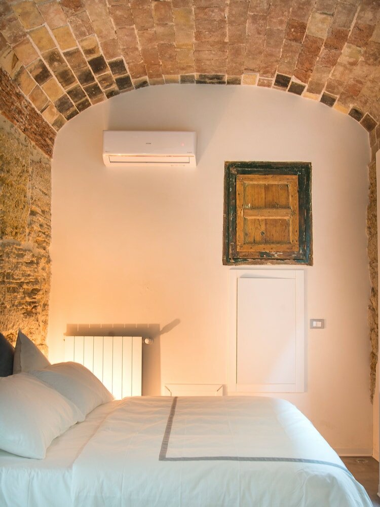 Фото Stylish house in front of Casa Professa