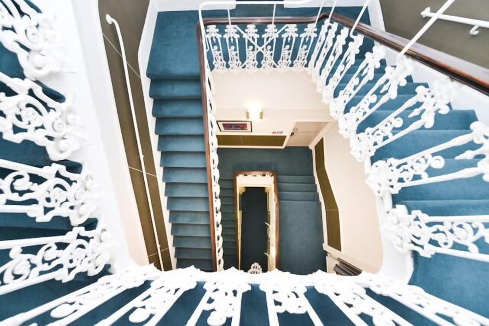 Фото The Dome Hyde Park