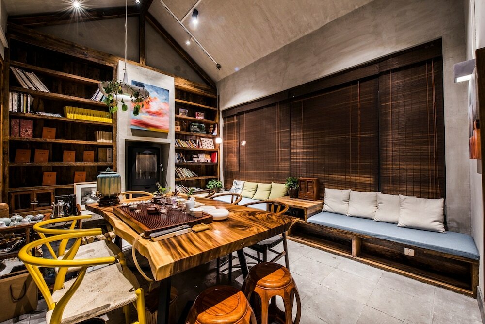 Фото Go Native Downtown House Ningbo