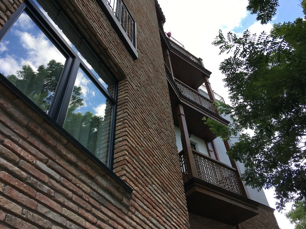 Фото Metekhi Line