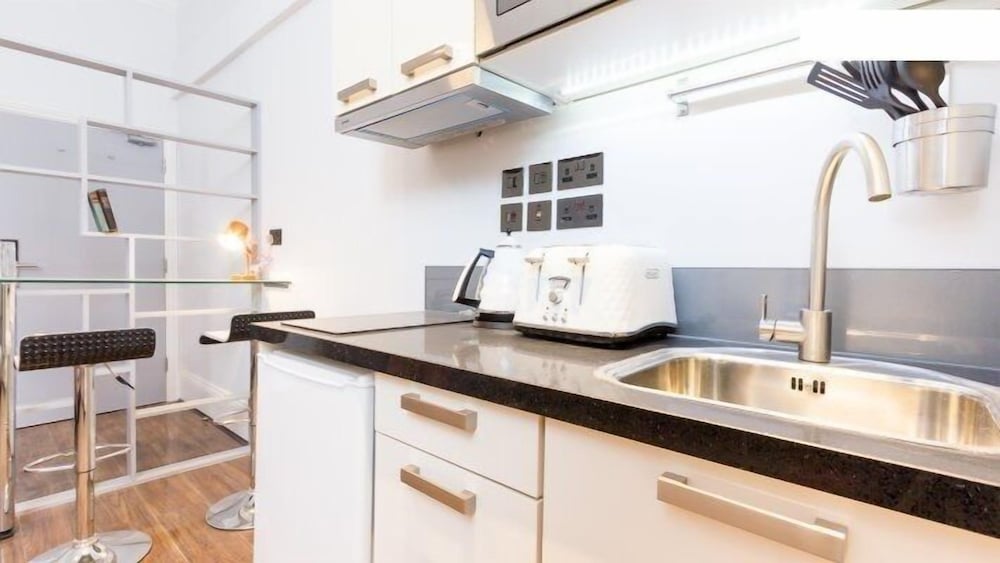 Фото The Dome Hyde Park