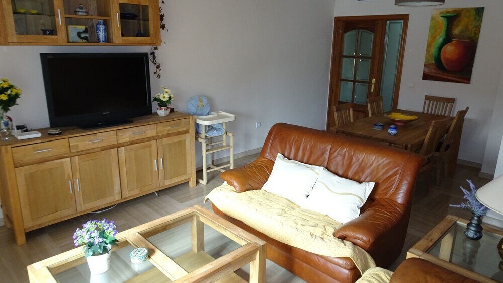 Фото Piso Exclusivo EN Zona Residencial. Manolete