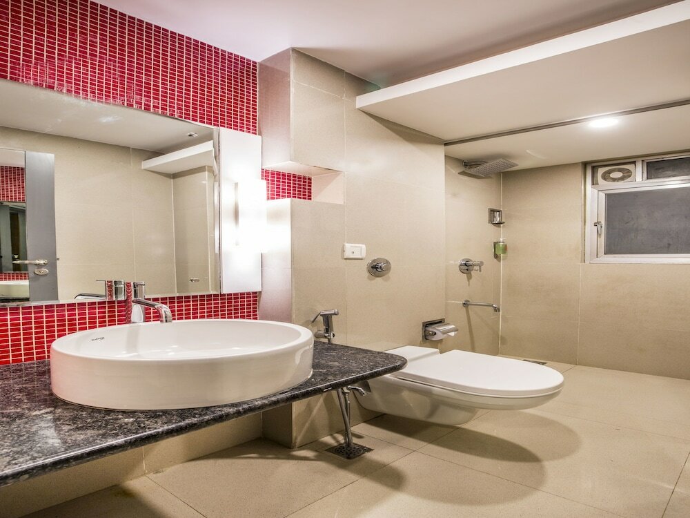 Фото Oyo Townhouse 022 Koregaon Park Pune