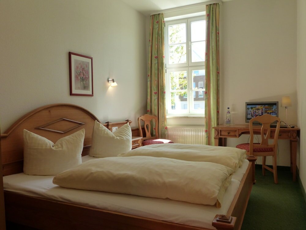 Фото Hotel zum Brauhaus Lüdde