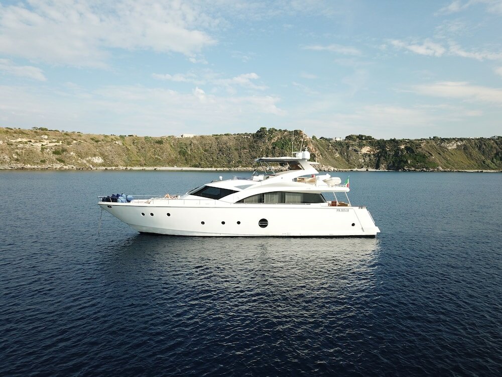 Фото Italy Luxury Yacht Charter