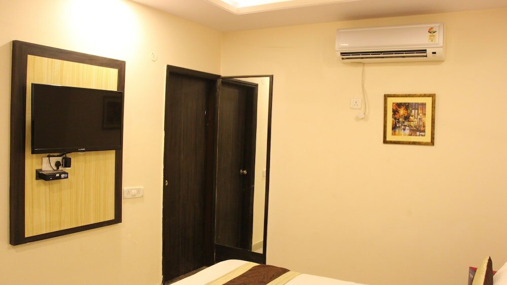 Фото Oyo 3971 Hotel Tip Top