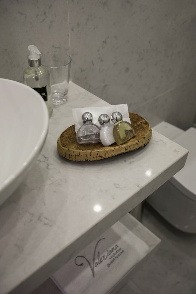 Фото Valeriana Exclusive Guesthouse