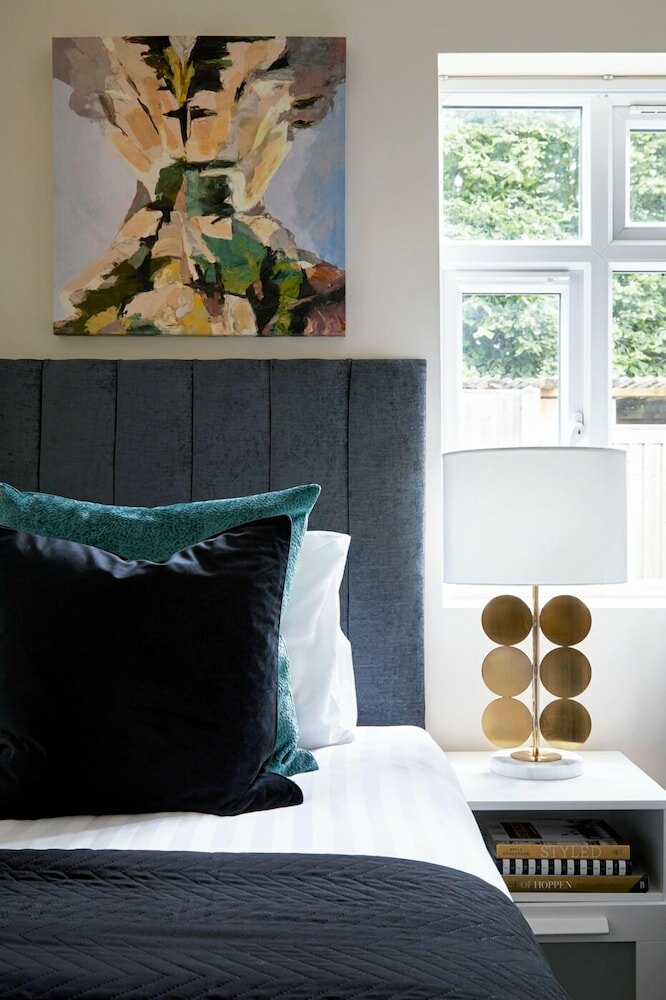 Фото Upton Road Apartments