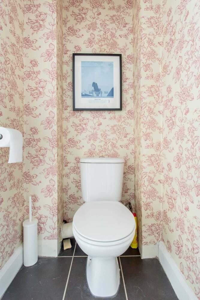 Фото Charming 1 Bedroom Flat in Edinburgh