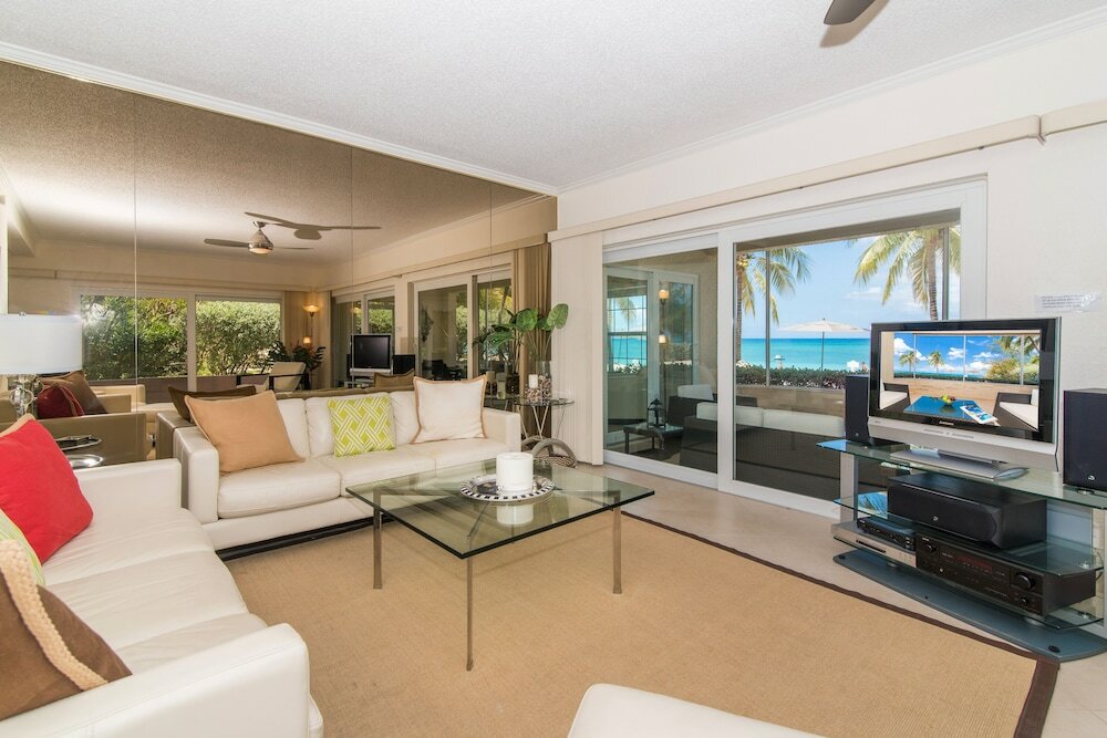 Фото The Colonial Club, Oceanfront Condos