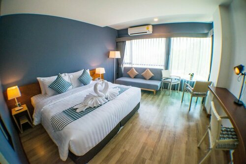 Гостиница Comet Hotel Suratthani