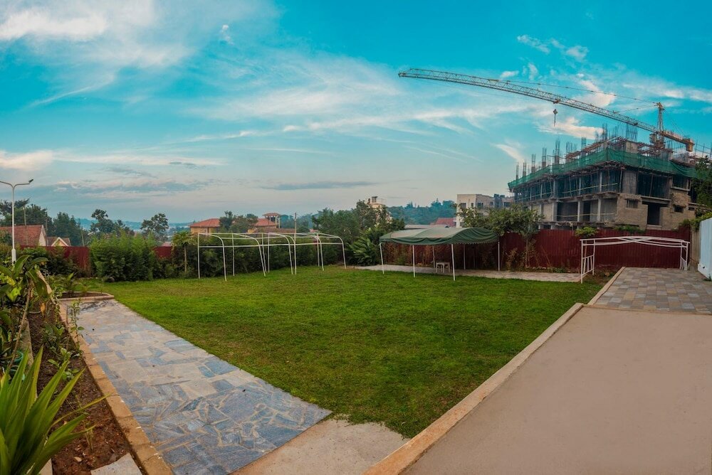 Фото Shangri-la Hotel Muyenga